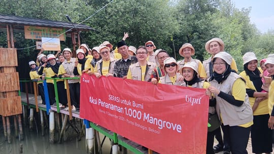 SERASI: Aksi Nyata Peduli Lingkungan melalui Penanaman 1.000 Mangrove di Muara Gembong